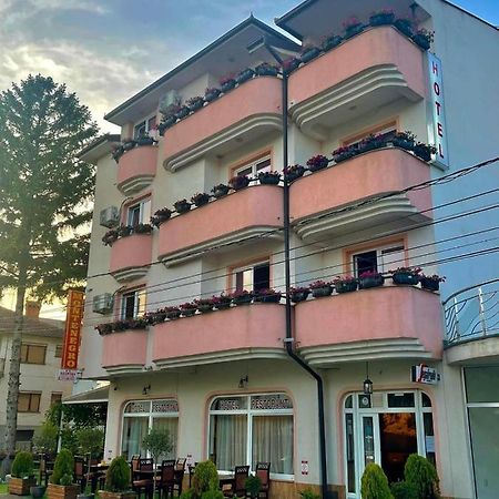 Hotel Montenegro Струга Екстер'єр фото